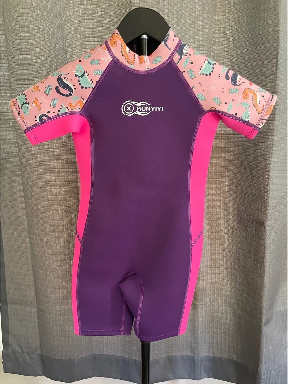Kids AONYIYI Wetsuit Size Large Purple Pink Dinosaur Print Back Zip Swim Suit